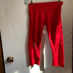 True Rock leggings NWOT red with lace like inserts on each leg